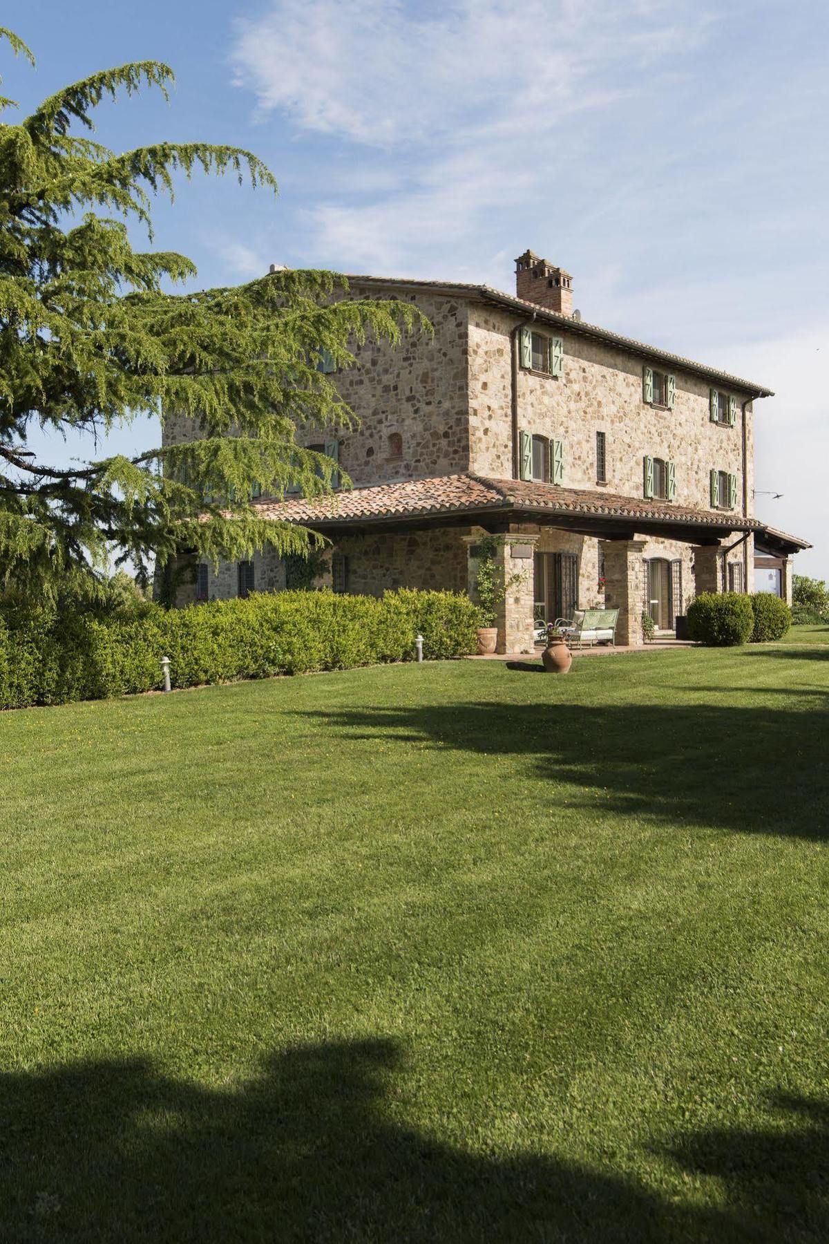La Palazzetta Del Vescovo Konuk evi Fratta Todina Dış mekan fotoğraf